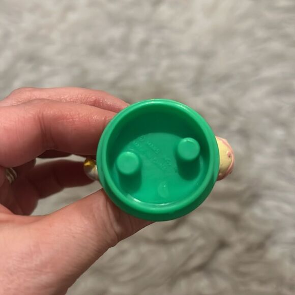 M&M's Purple and yellow vintage 1995 Easter‎ topper - Picture 2 of 3